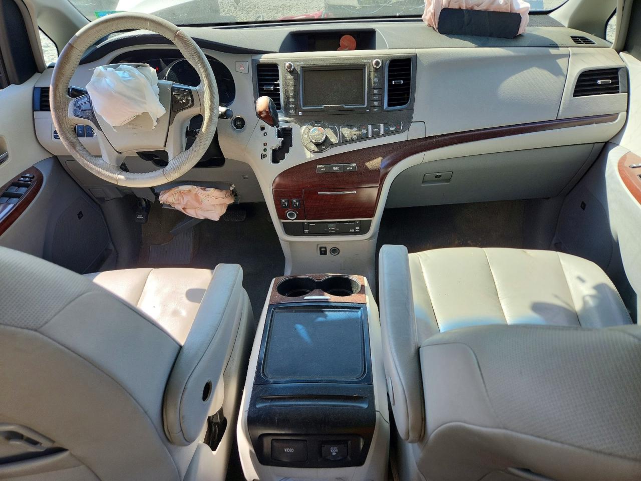 Toyota Sienna Xle 8-passenger
