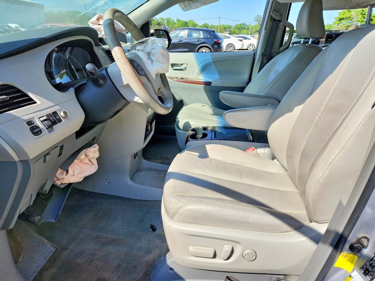 Toyota Sienna Xle 8-passenger