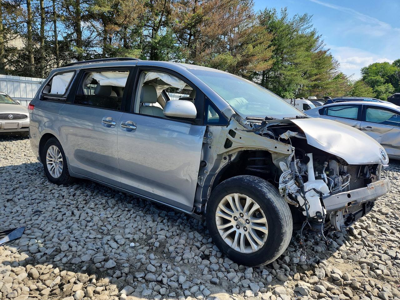 Toyota Sienna Xle 8-passenger