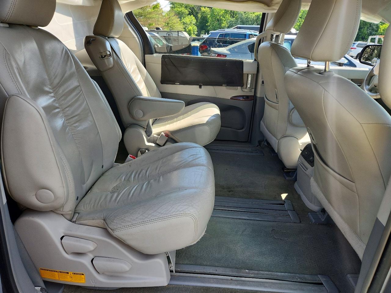 Toyota Sienna Xle 8-passenger