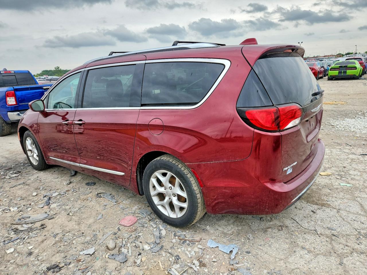 Chrysler Pacifica Touring L Plus