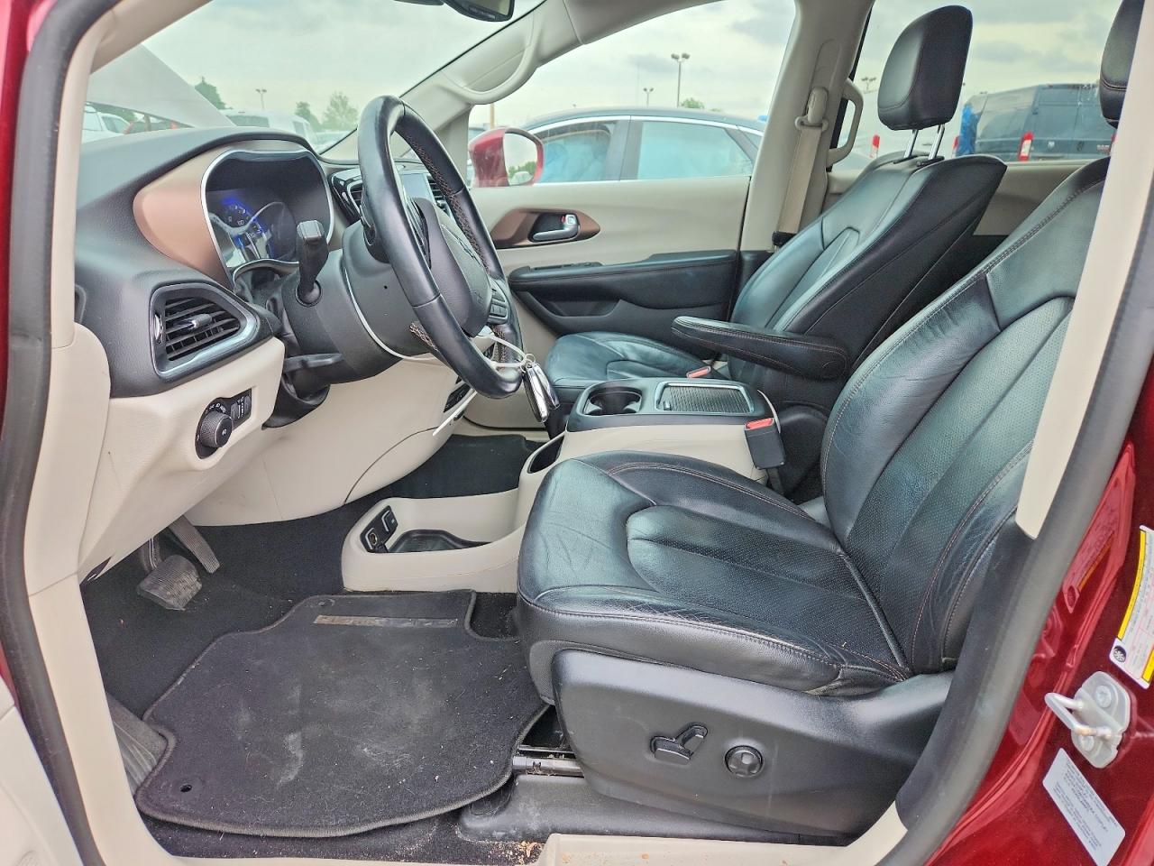 Chrysler Pacifica Touring L Plus