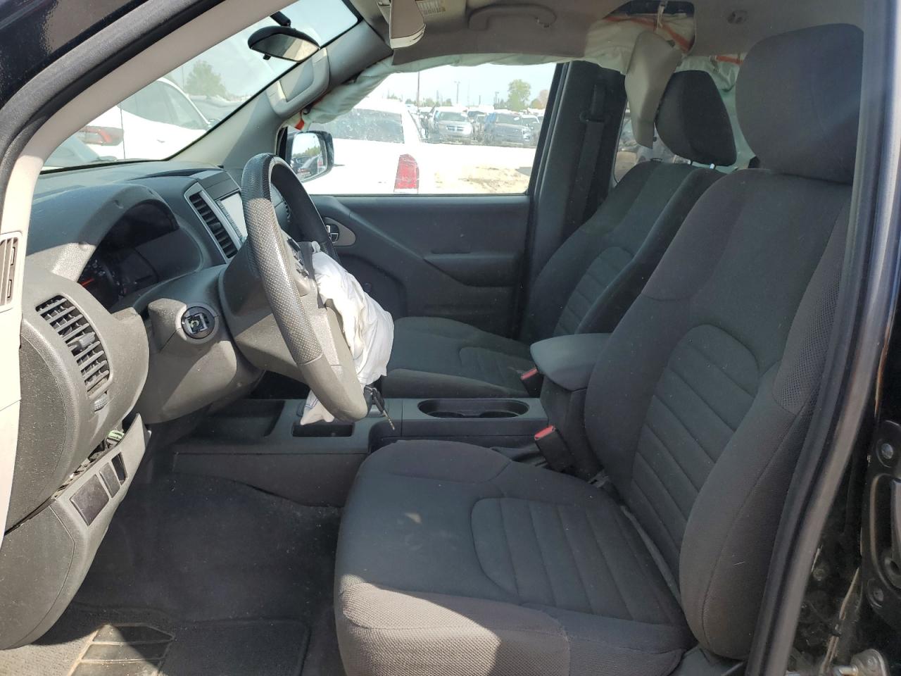 Nissan Frontier S