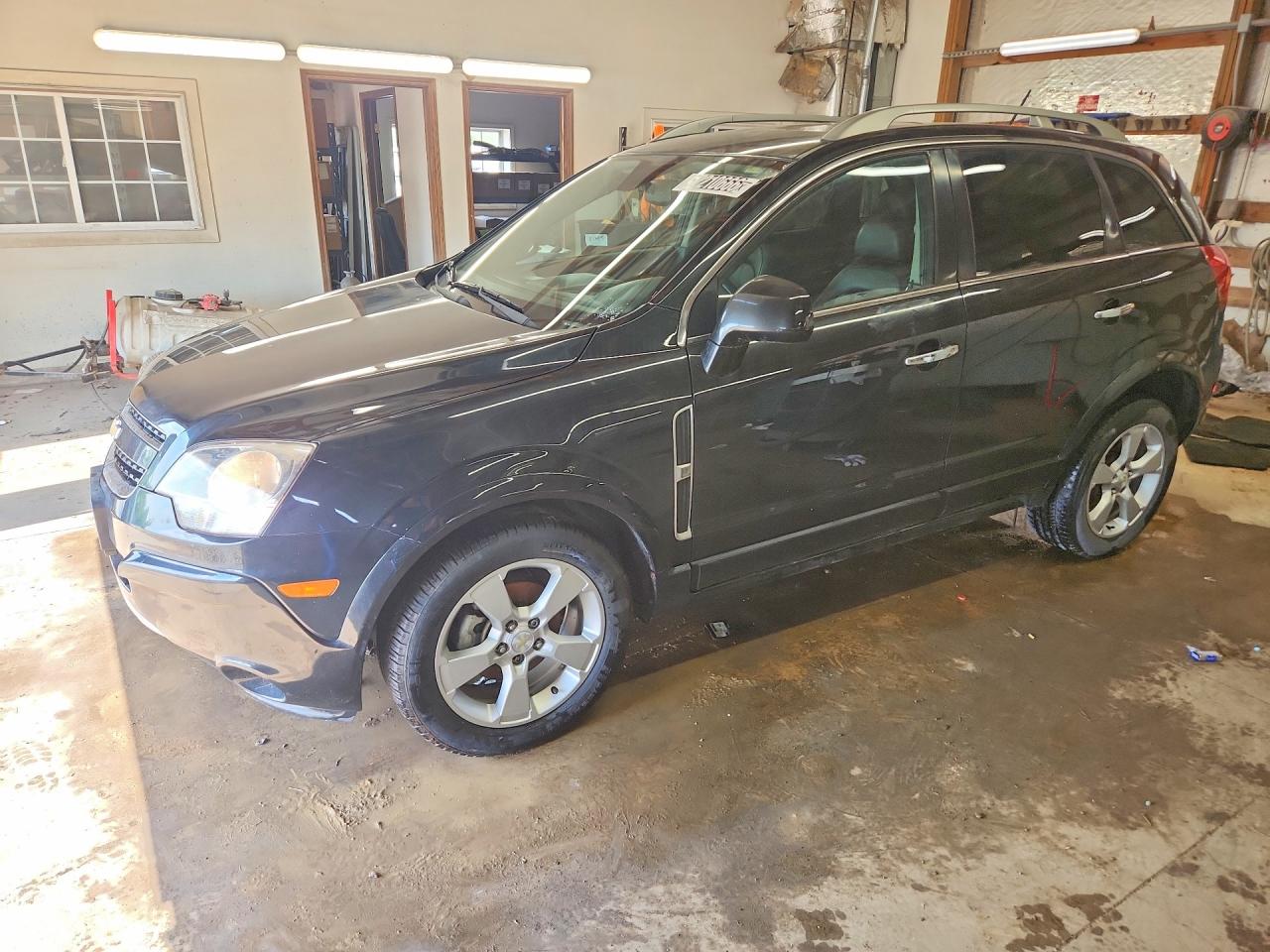 Salvage Chevrolet Captiva Image