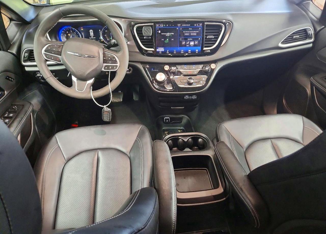 Chrysler Pacifica Select