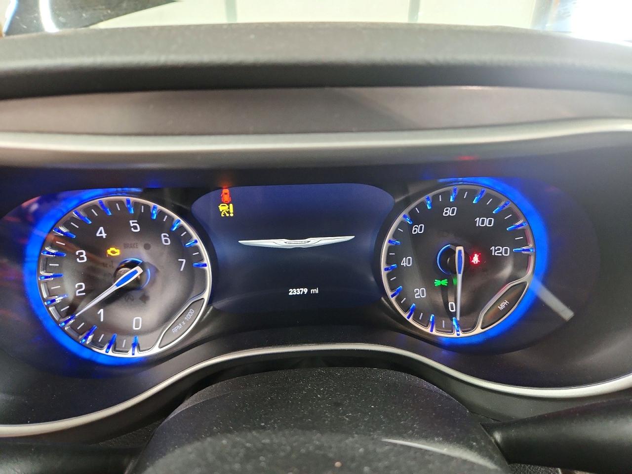 Chrysler Pacifica Select