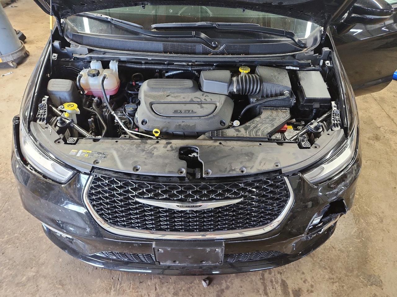 Chrysler Pacifica Select