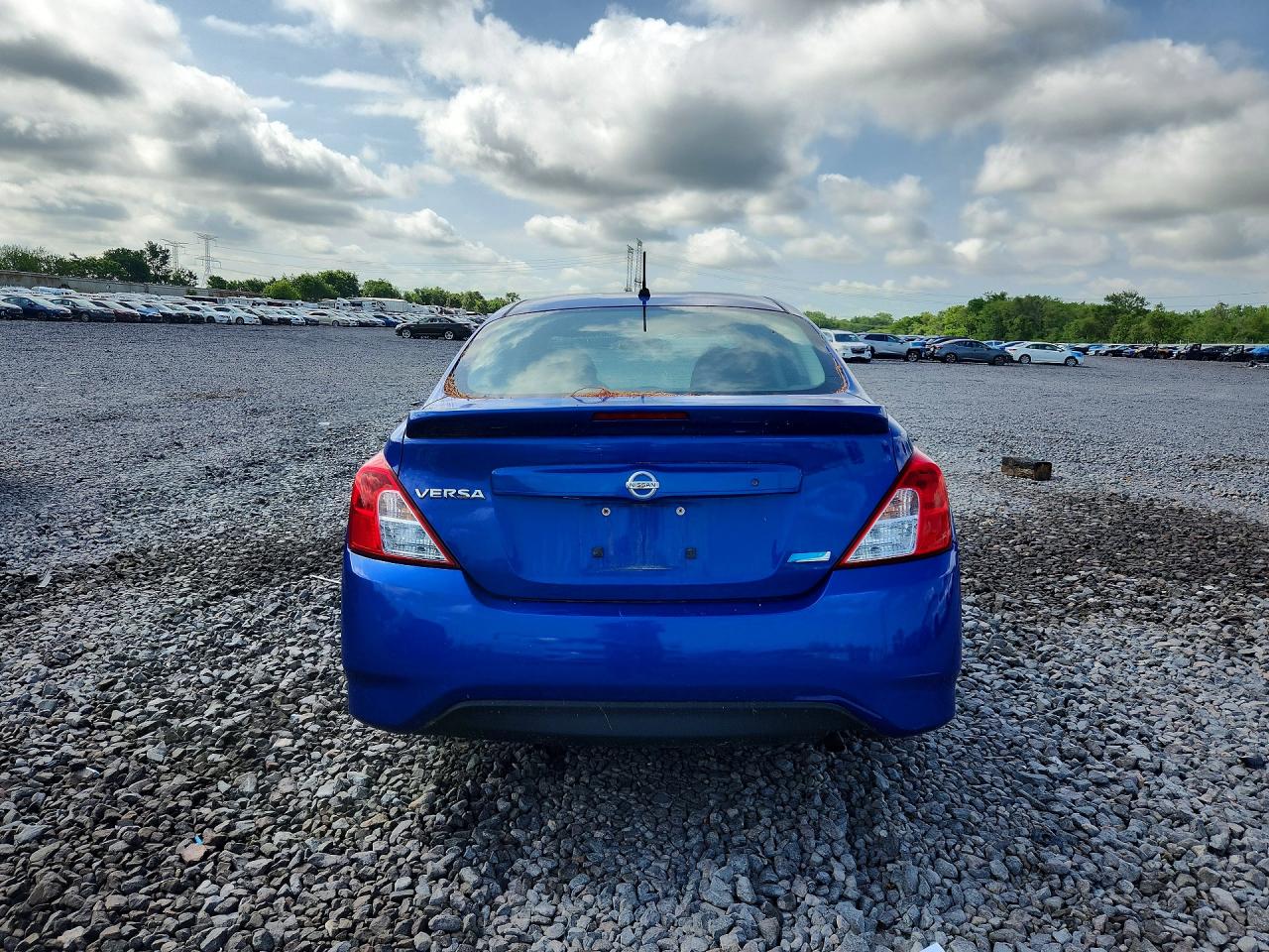 Nissan Versa 1.6 S Plus