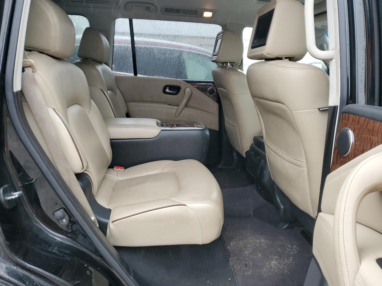 Nissan Armada Platinum