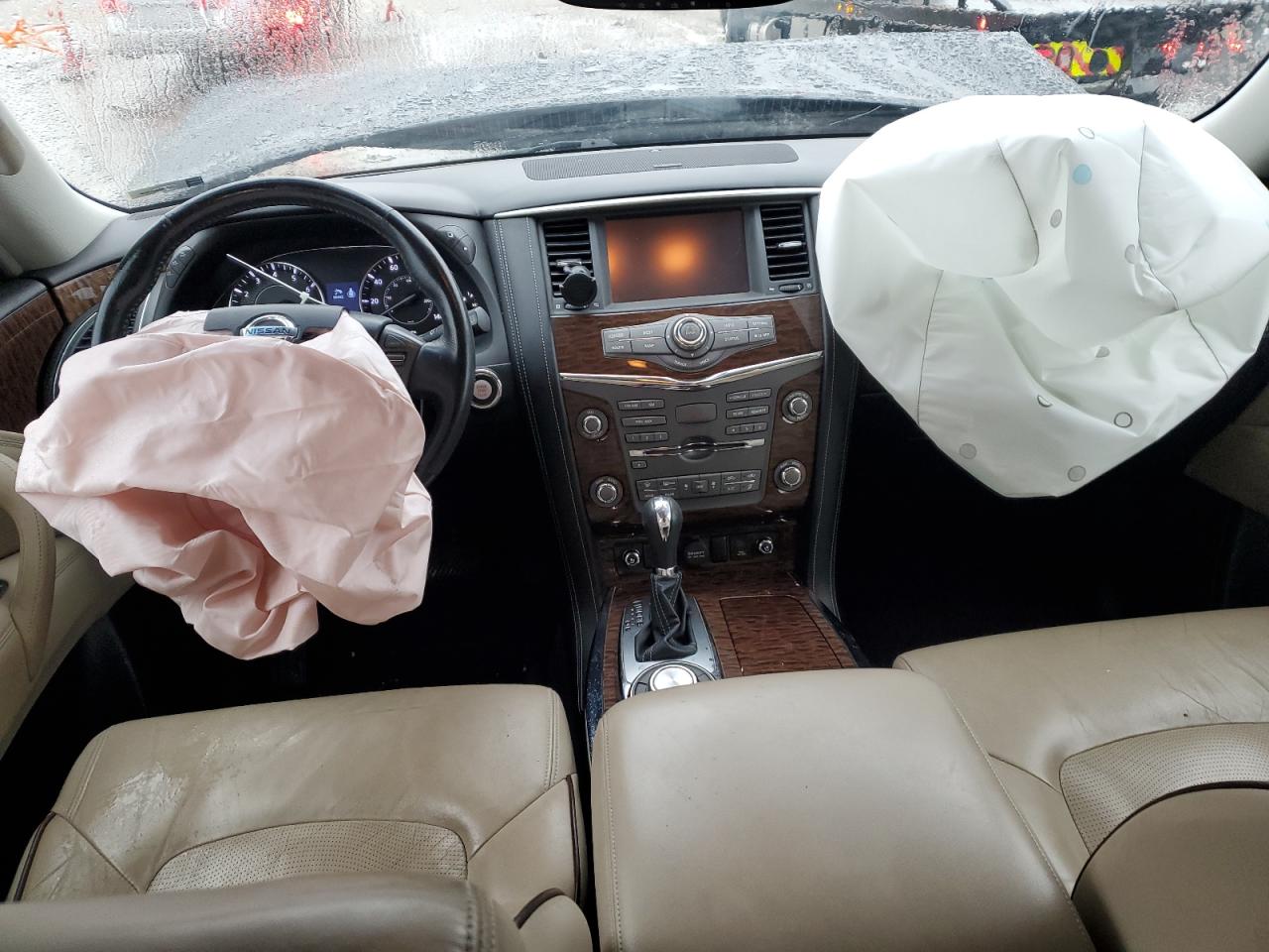 Nissan Armada Platinum