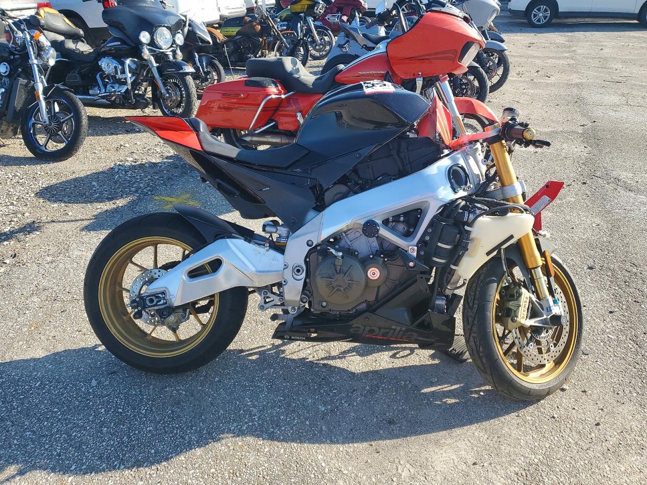 Salvage Aprilia Motorcycle Image