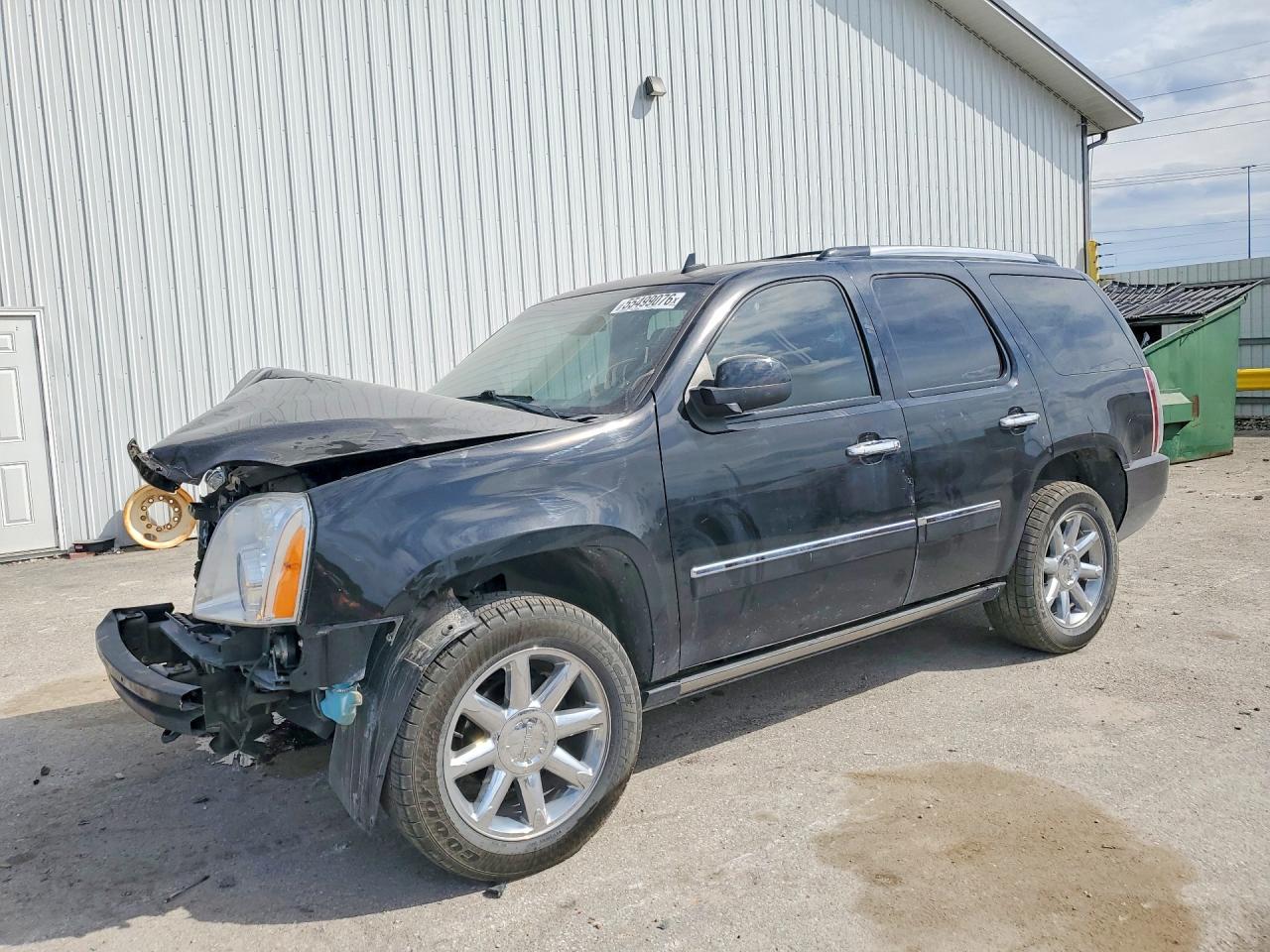 Salvage GMC Yukon Image