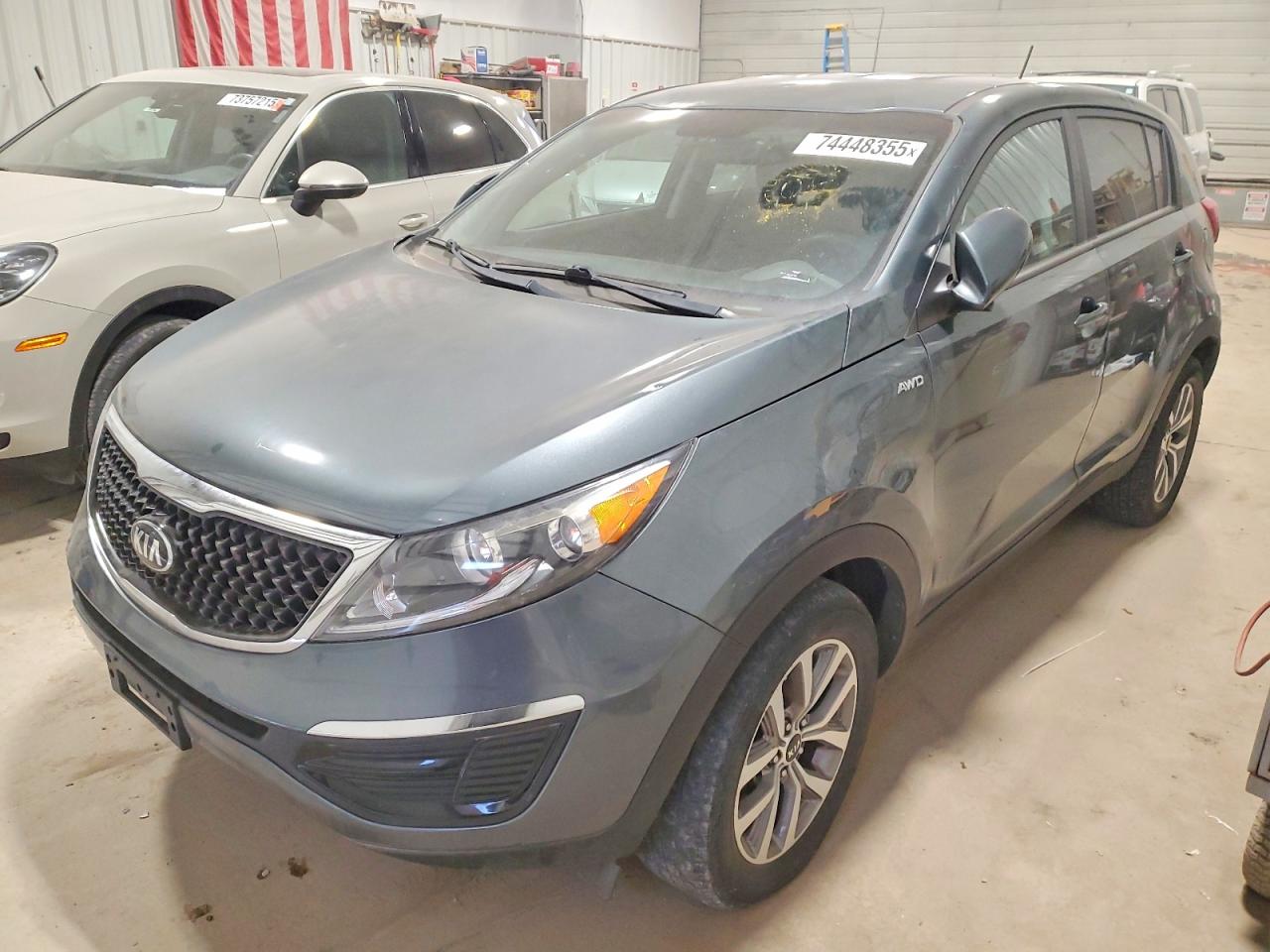Salvage Kia Sportage Image