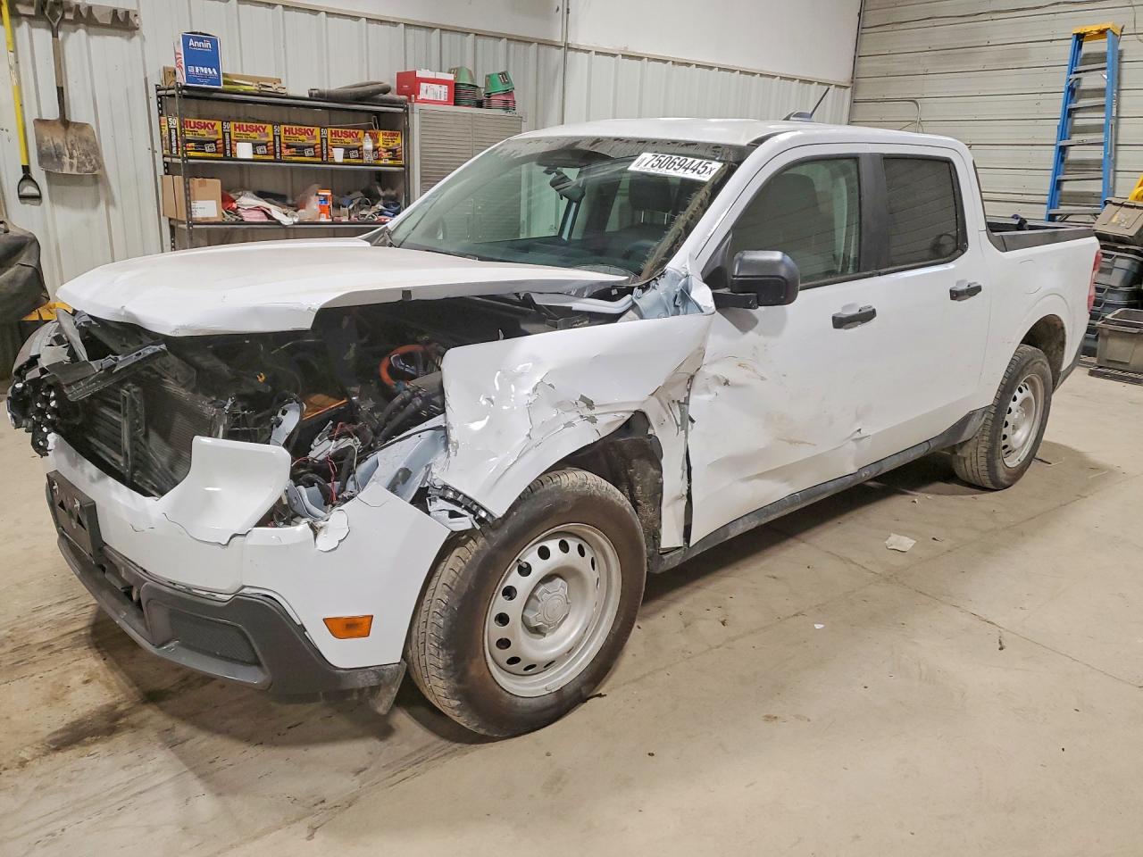 Salvage Ford Maverick Image