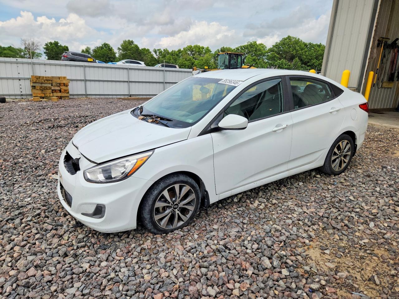 Salvage Hyundai ACCENT Image