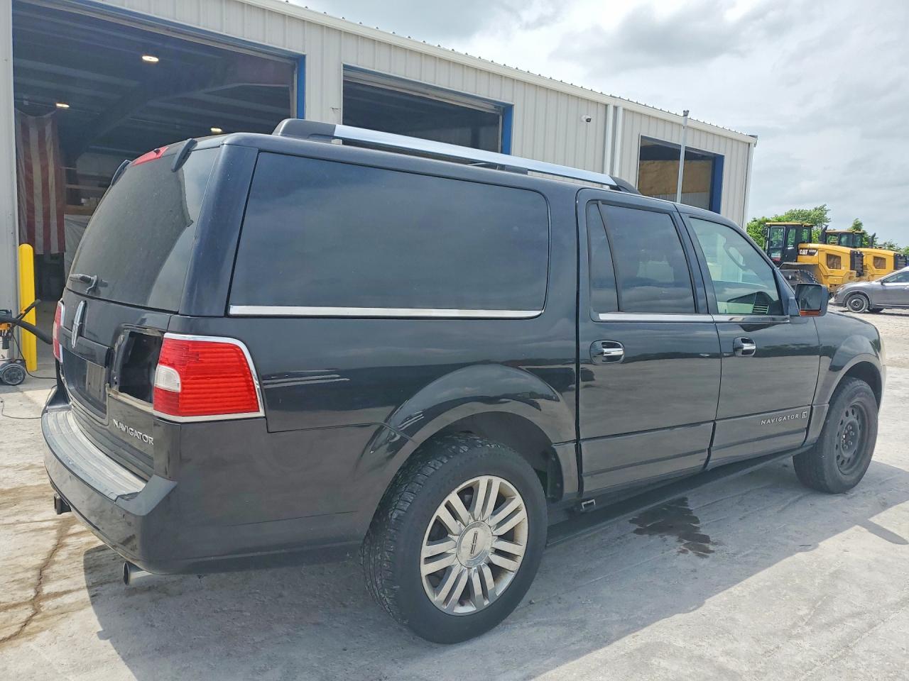 Lincoln Navigator L