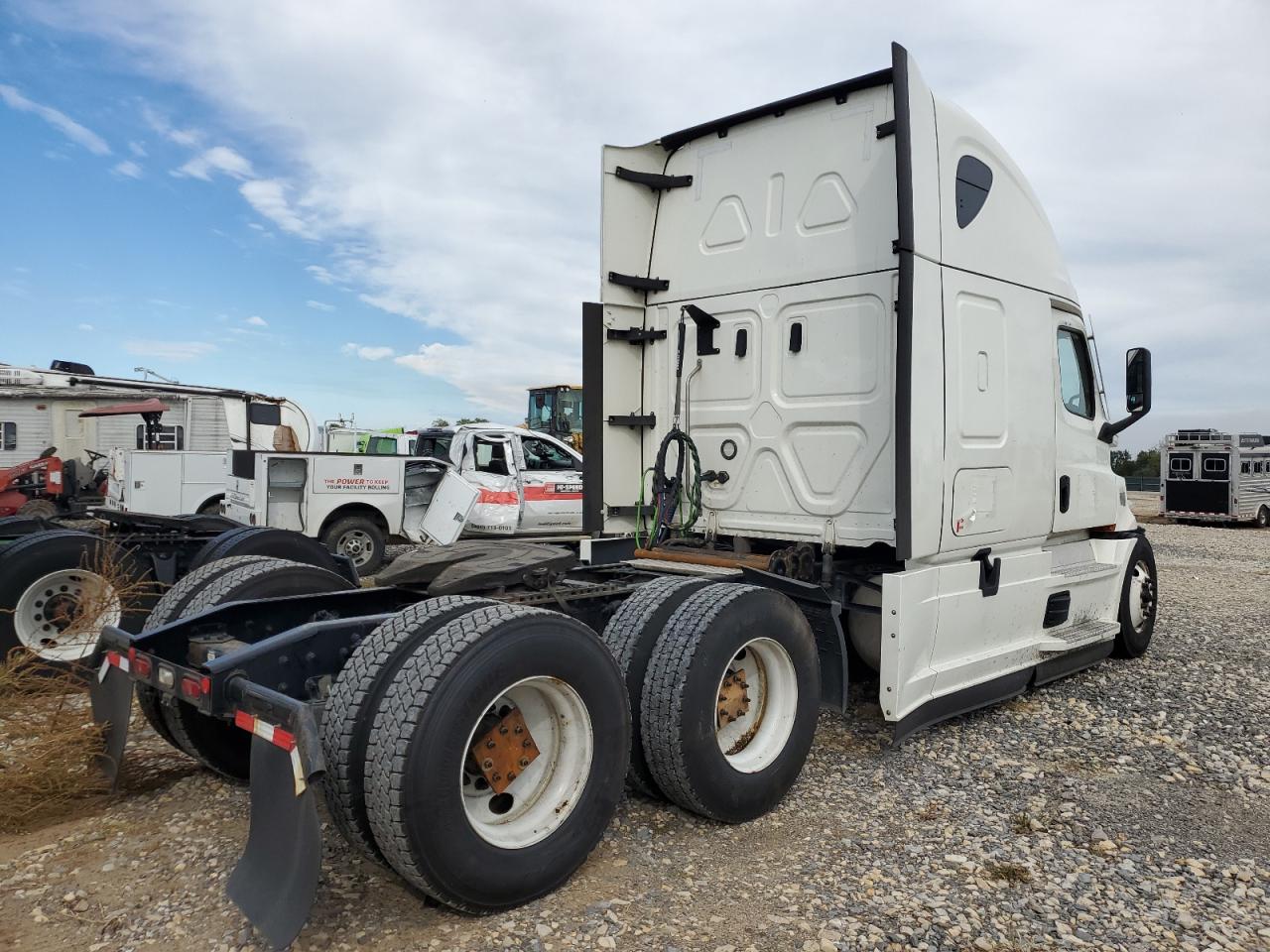 Freightliner Cascadia 1