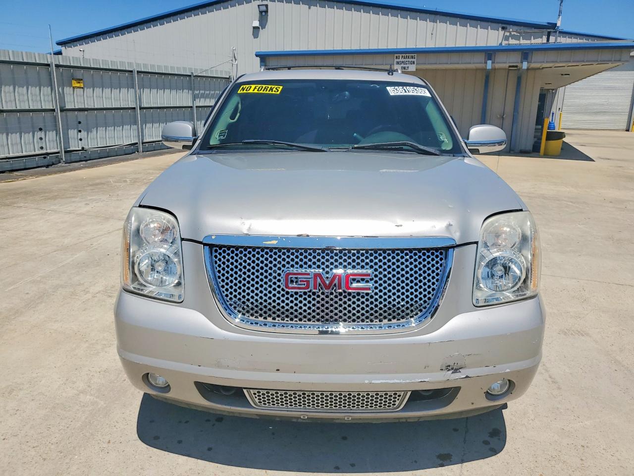 GMC Yukon Denali