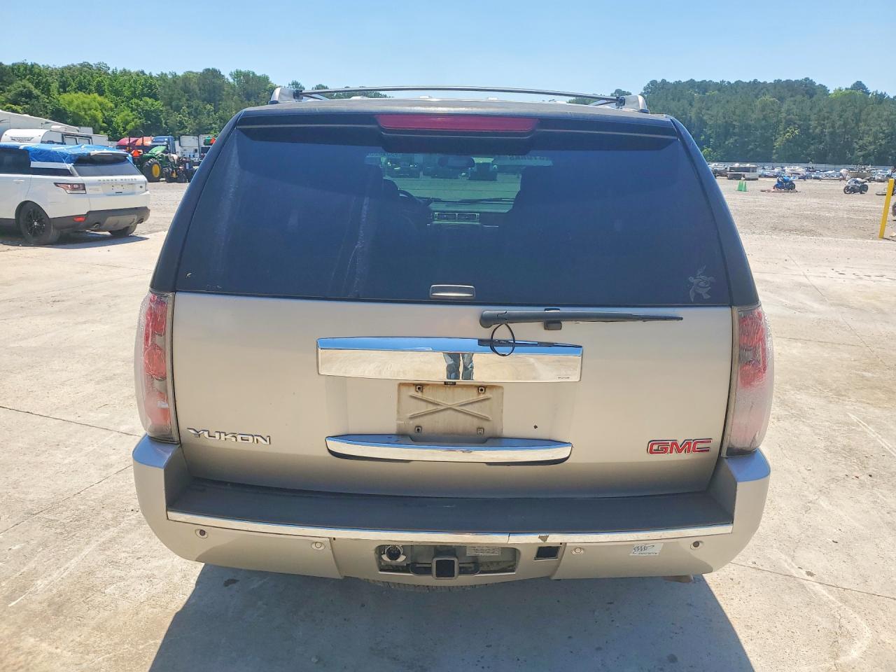 GMC Yukon Denali