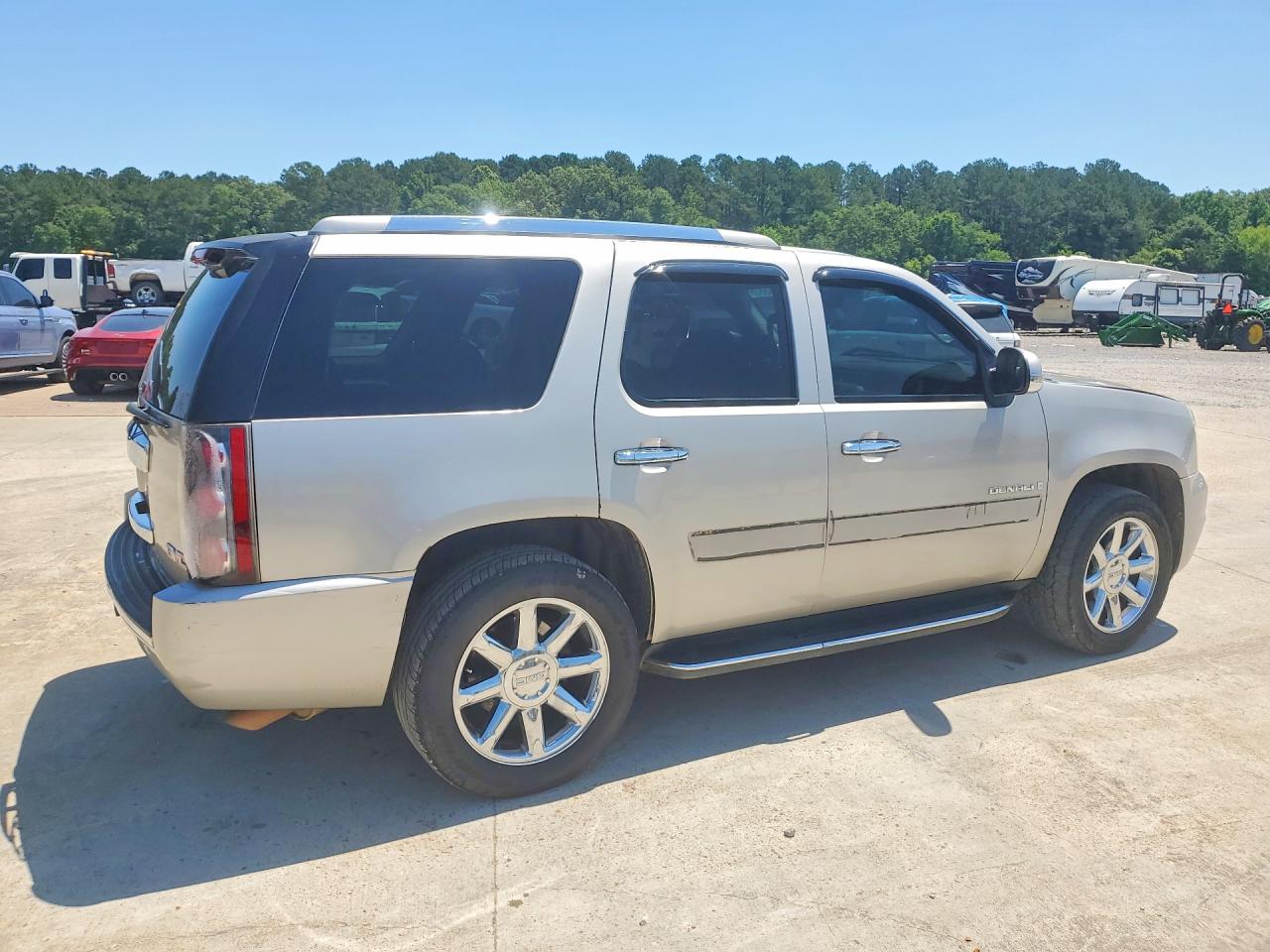 GMC Yukon Denali