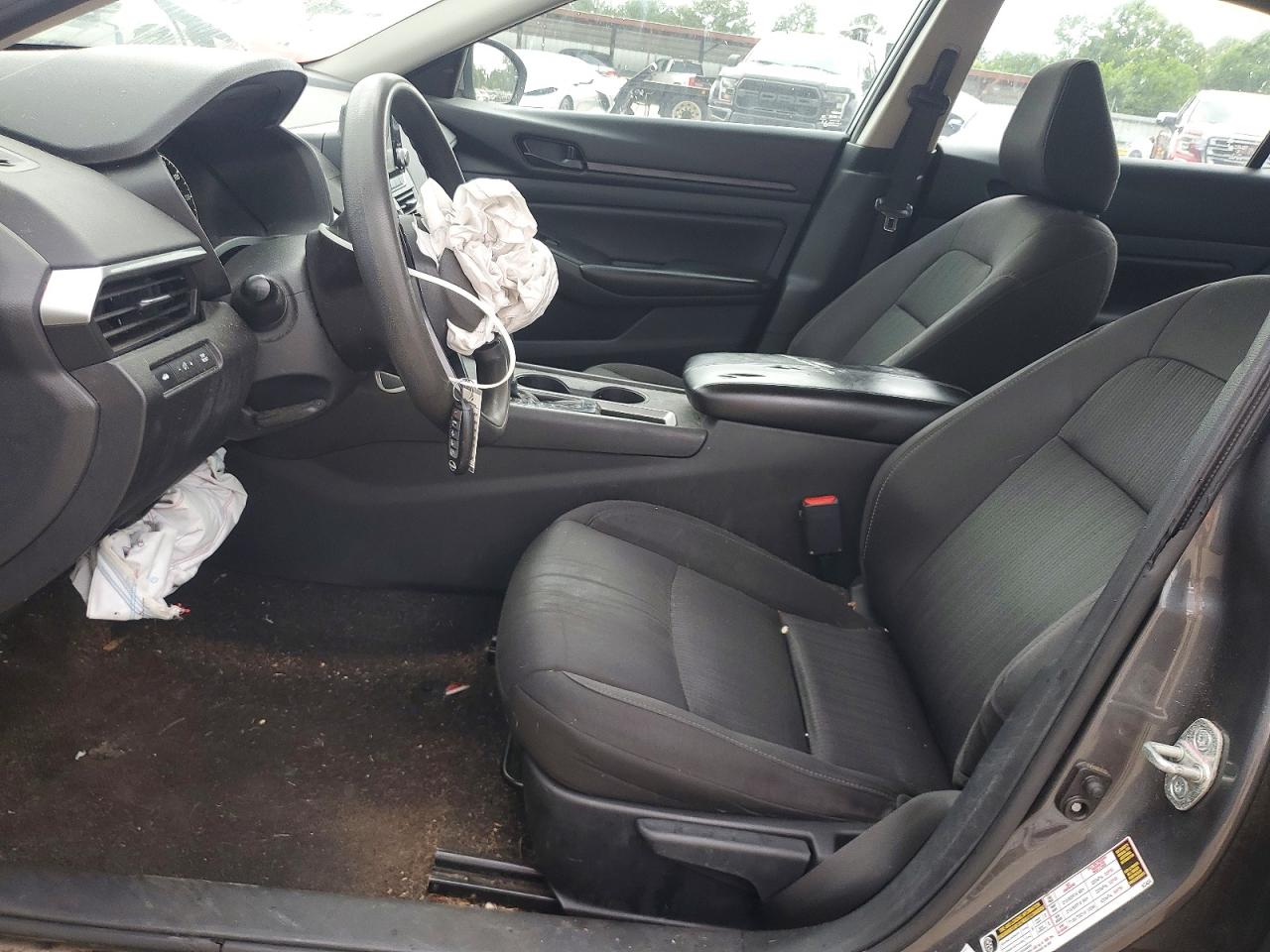Nissan Altima S