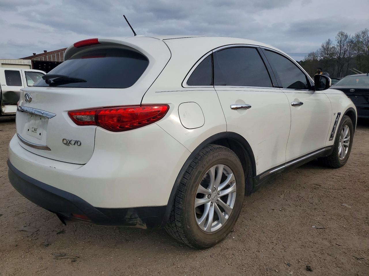 INFINITI Qx