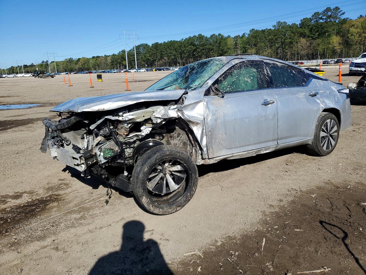 Salvage Nissan Altima Image
