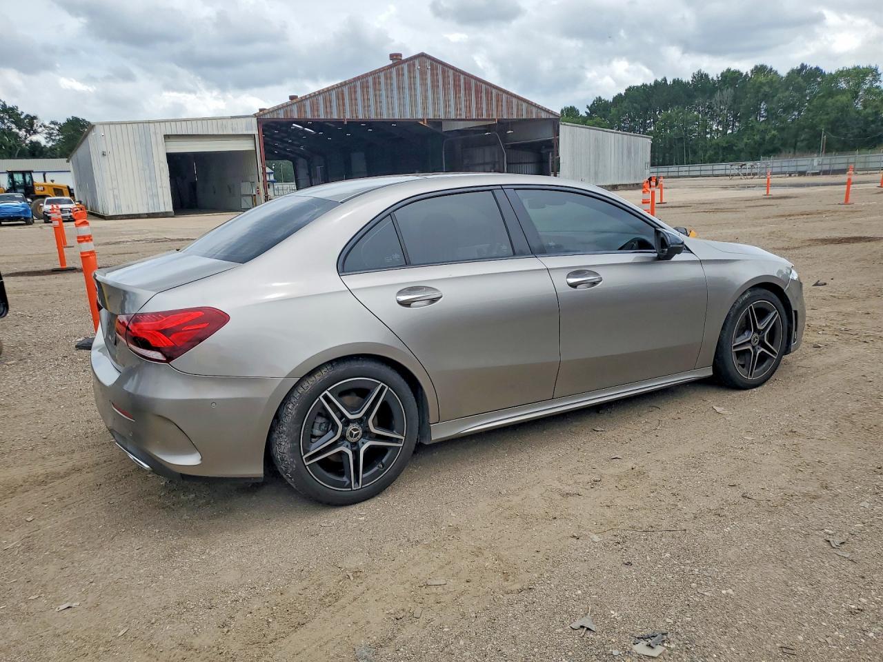 Mercedes-Benz A-Class 220