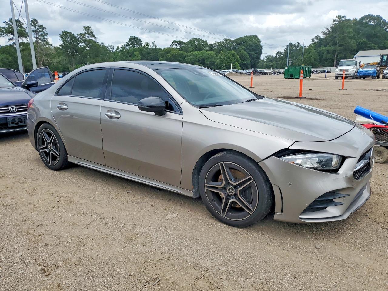 Mercedes-Benz A-Class 220