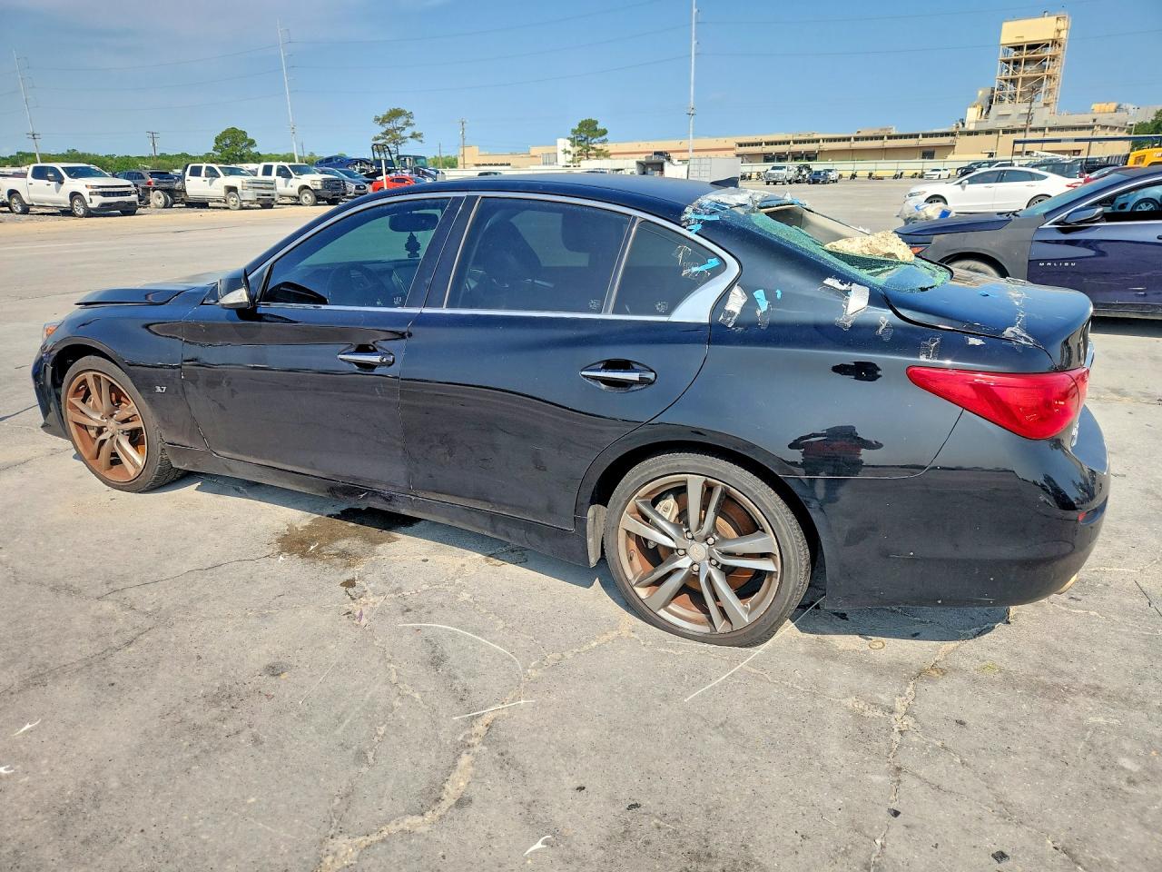 INFINITI Q50 Base