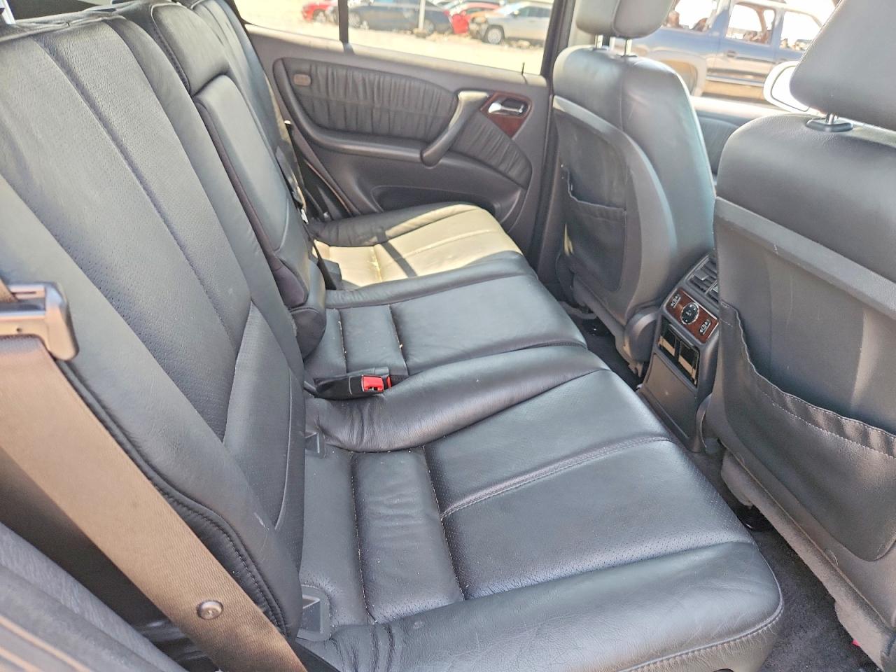 Mercedes-Benz M-Class 350