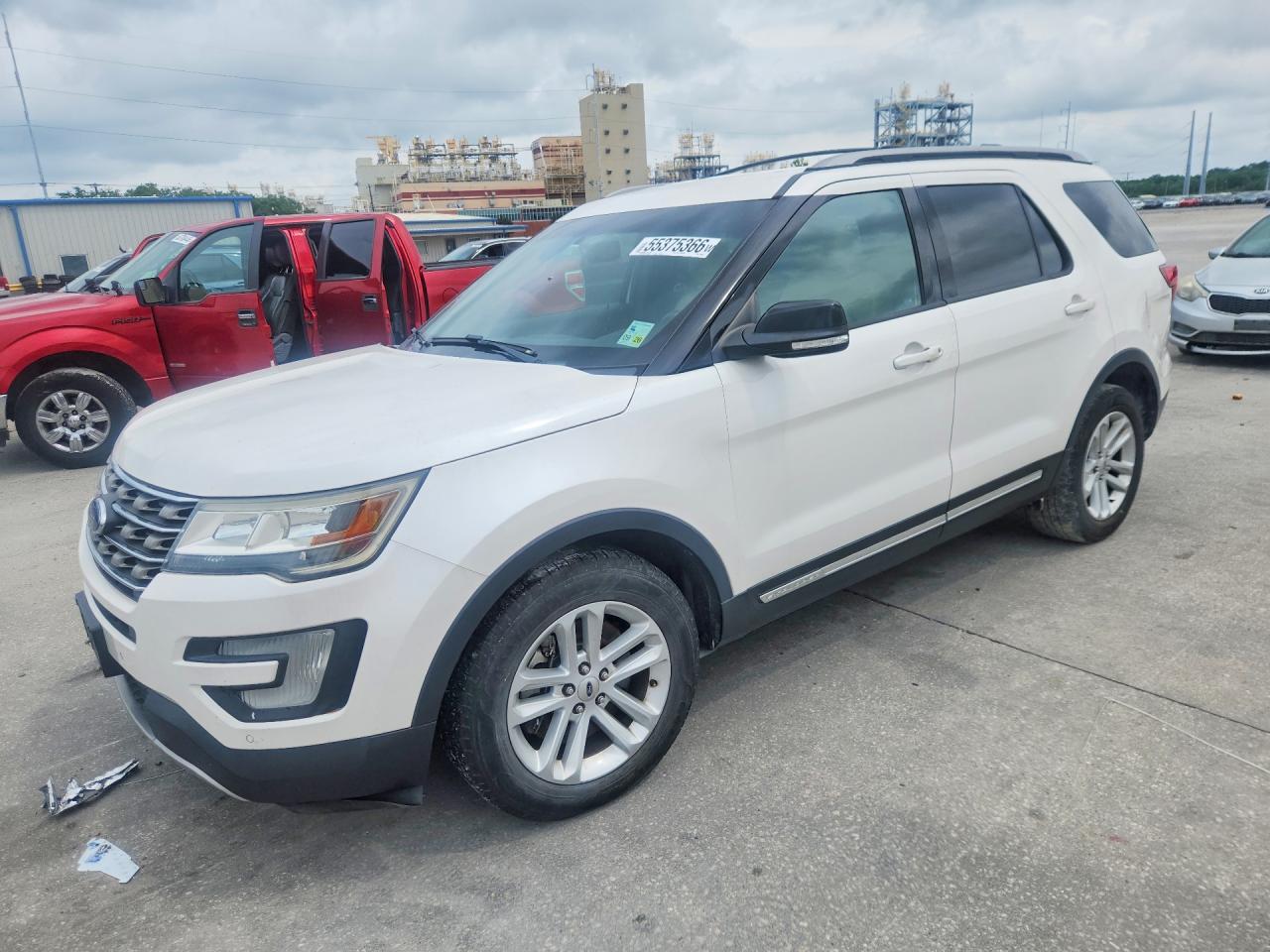 Salvage Ford Explorer Image