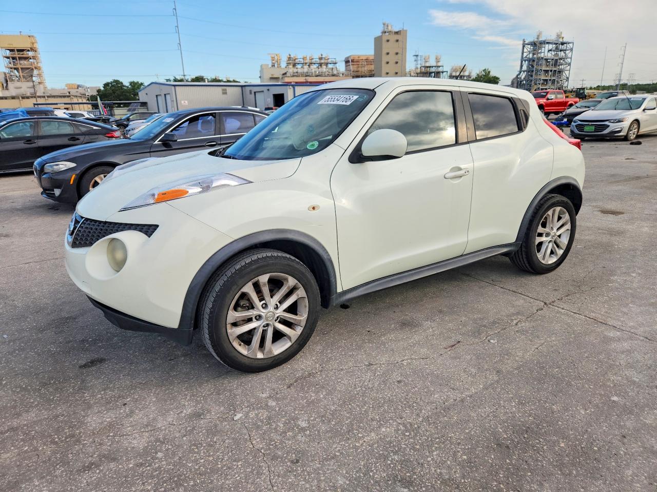 Salvage Nissan JUKE Image