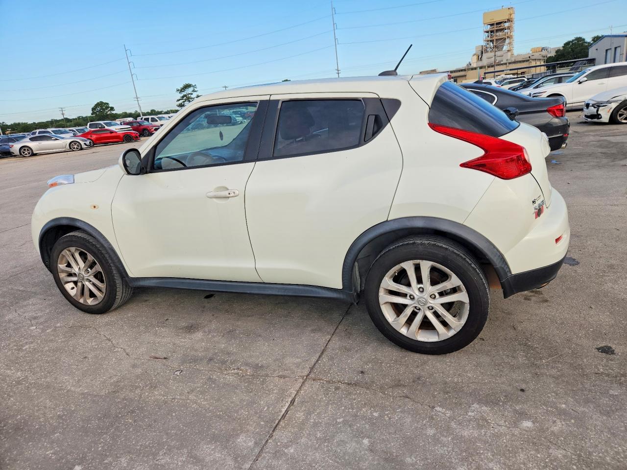 Nissan JUKE S