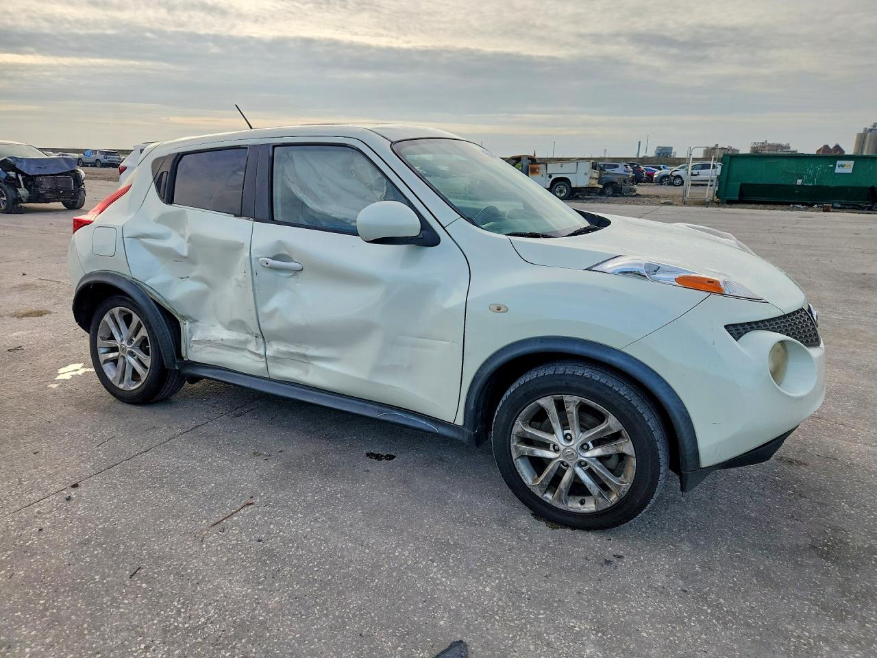 Nissan JUKE S