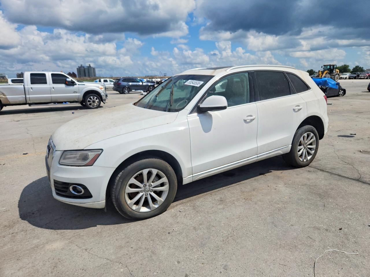 Salvage Audi Q5 Image