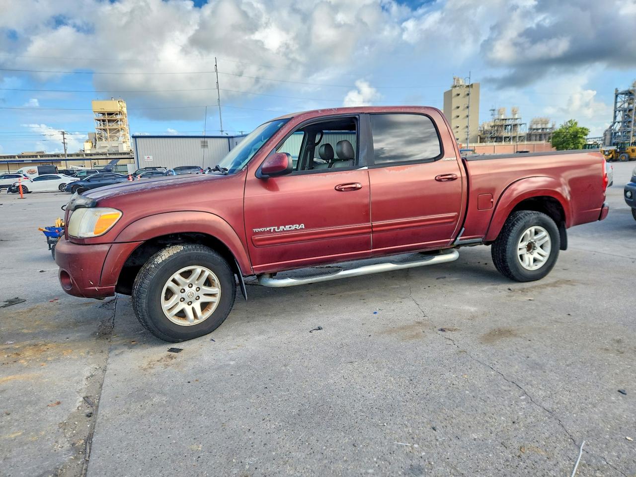 Salvage Toyota Tundra Image