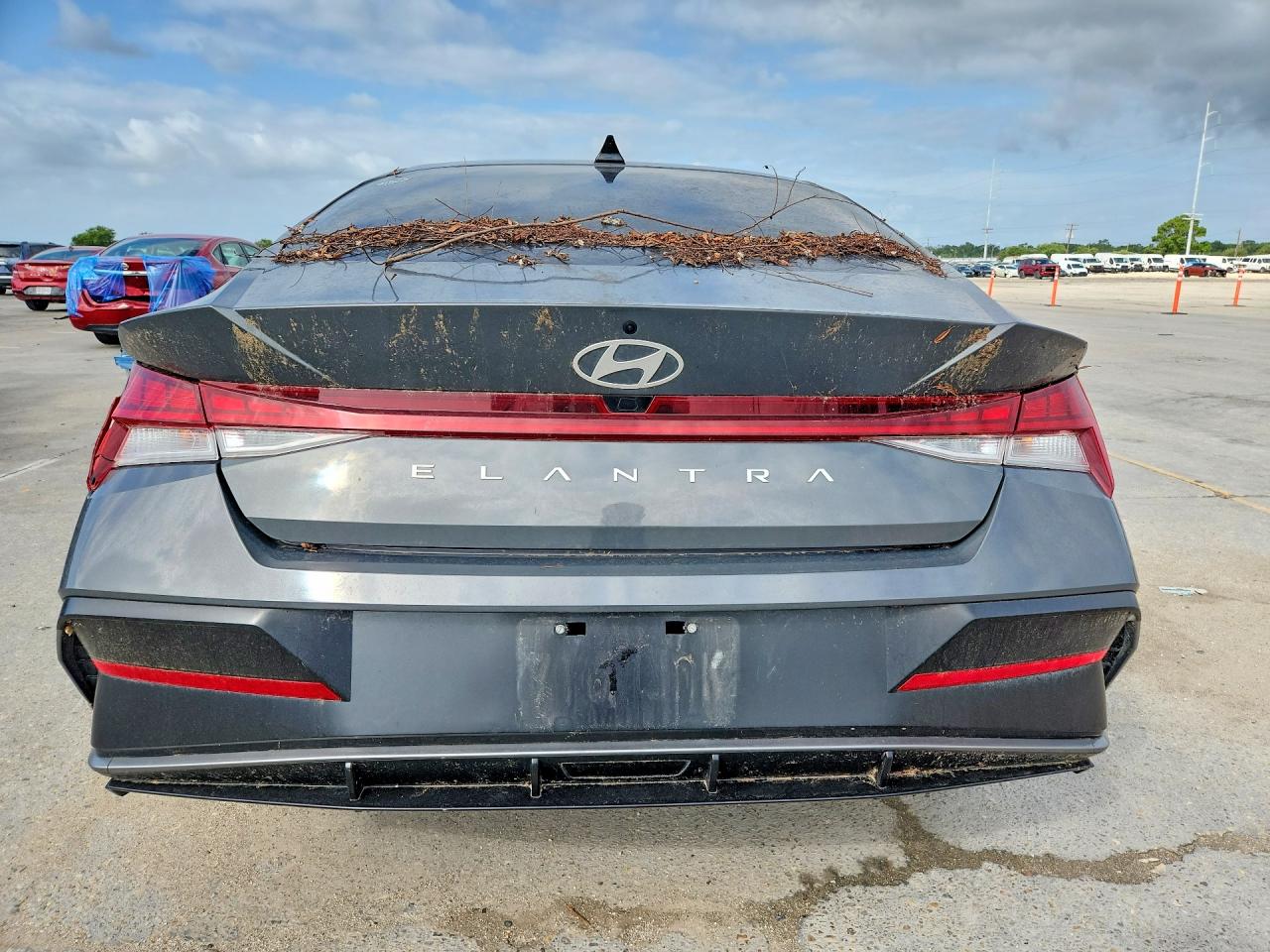 Hyundai ELANTRA Sel