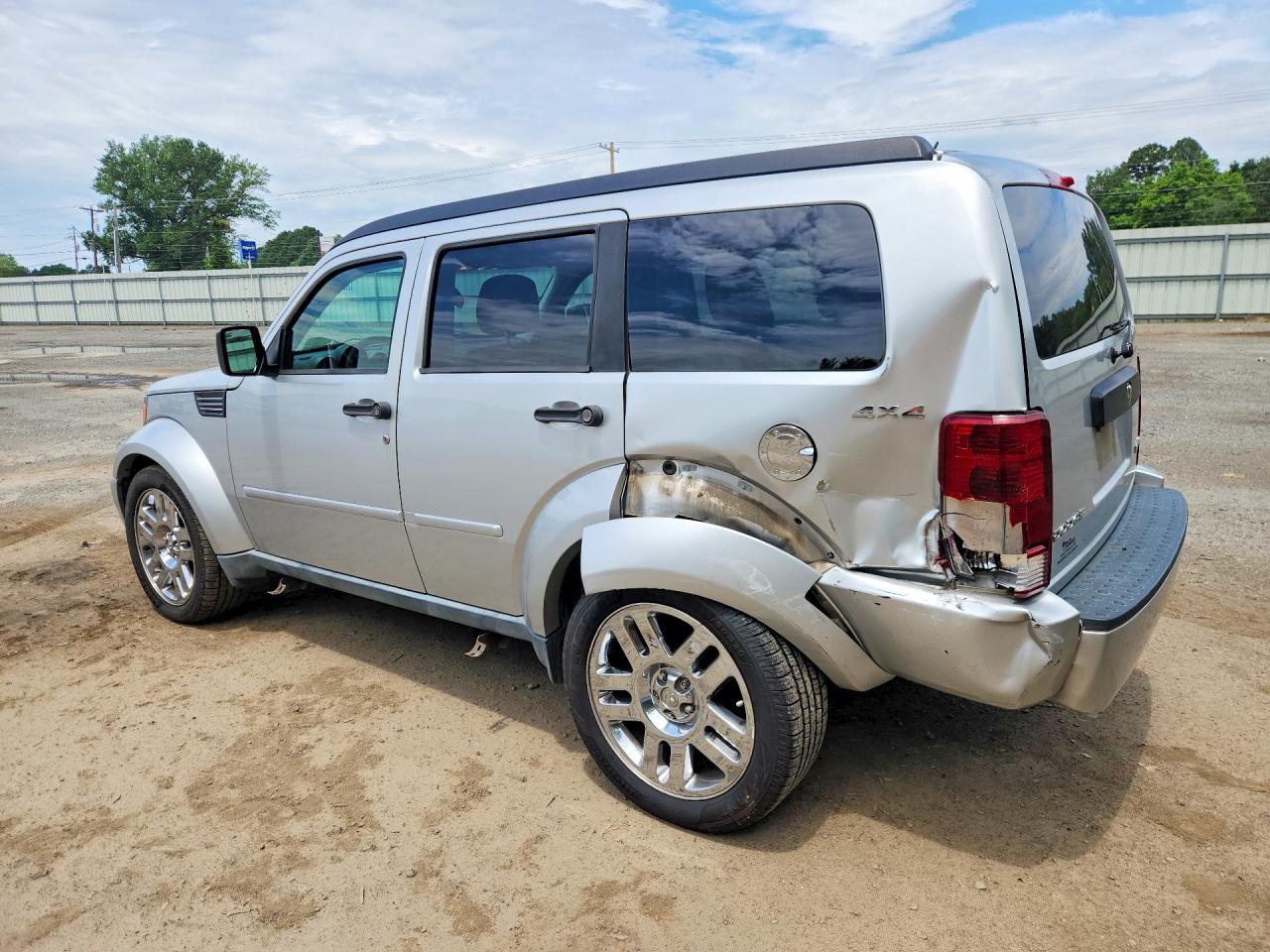 Dodge Nitro Se
