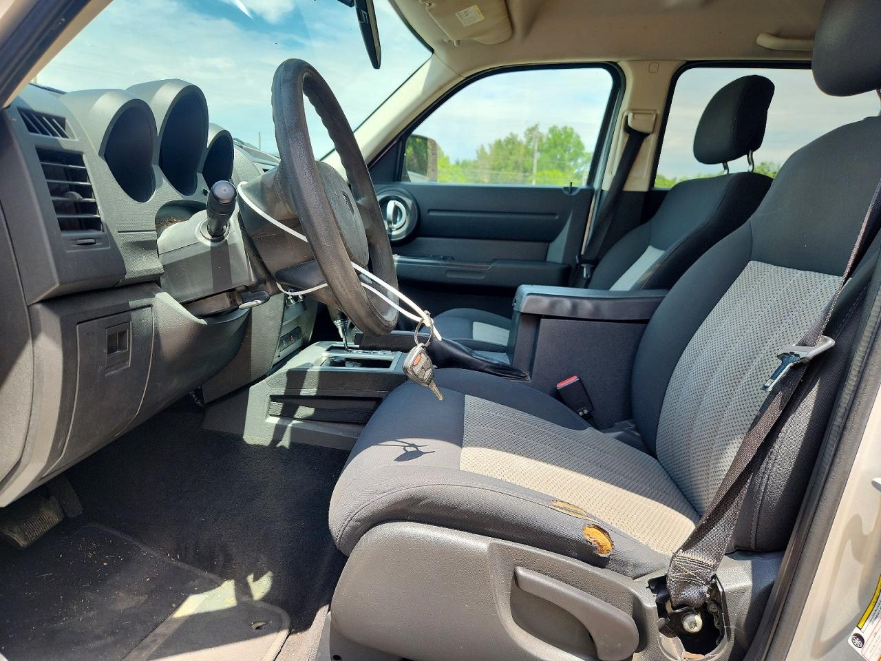 Dodge Nitro Se