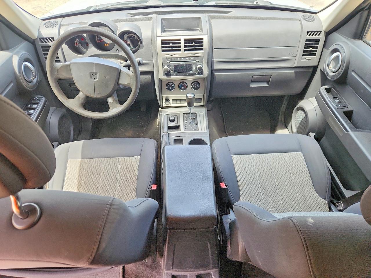 Dodge Nitro Se