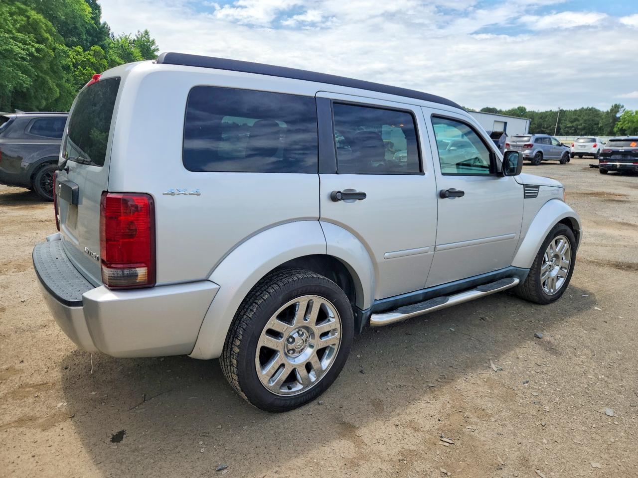 Dodge Nitro Se