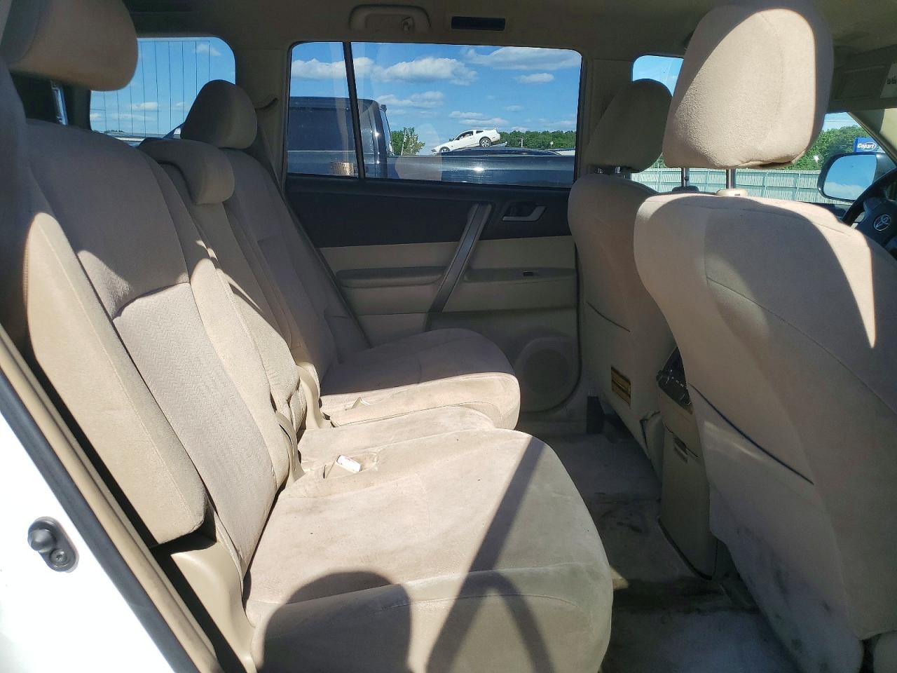 Toyota Highlander Sport