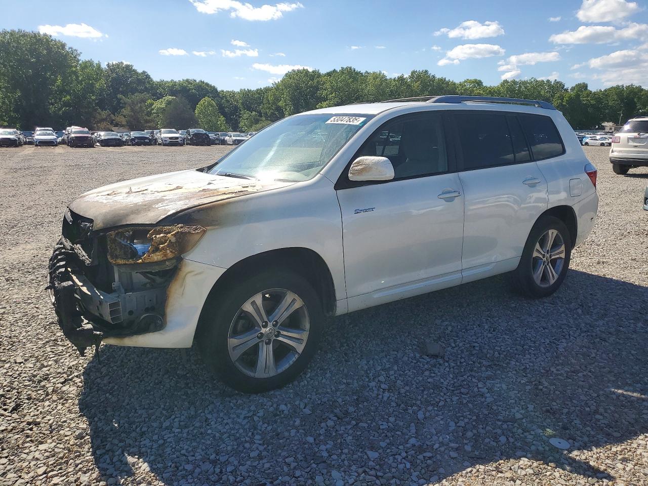 Salvage Toyota Highlander Image