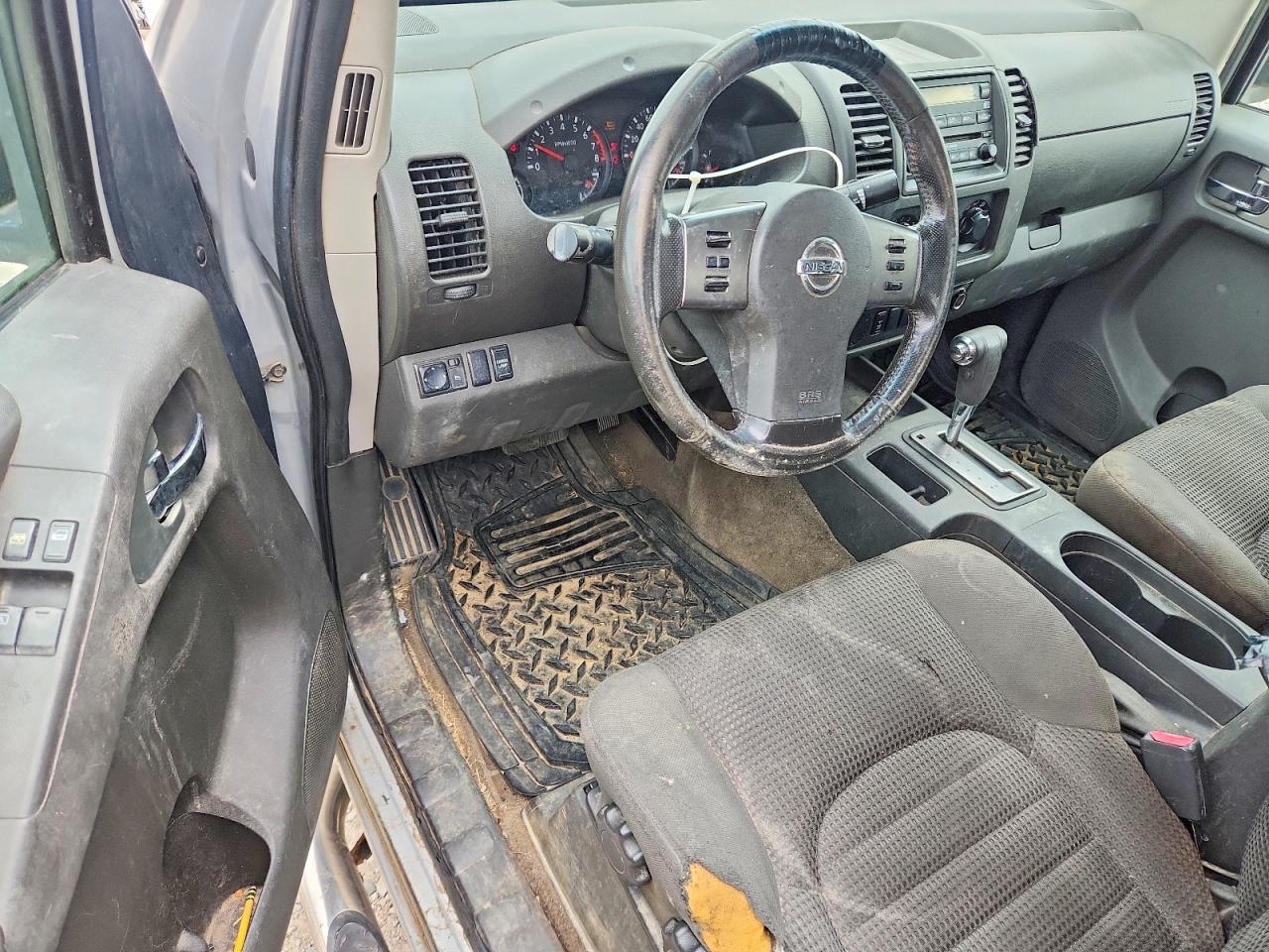 Nissan Frontier Se