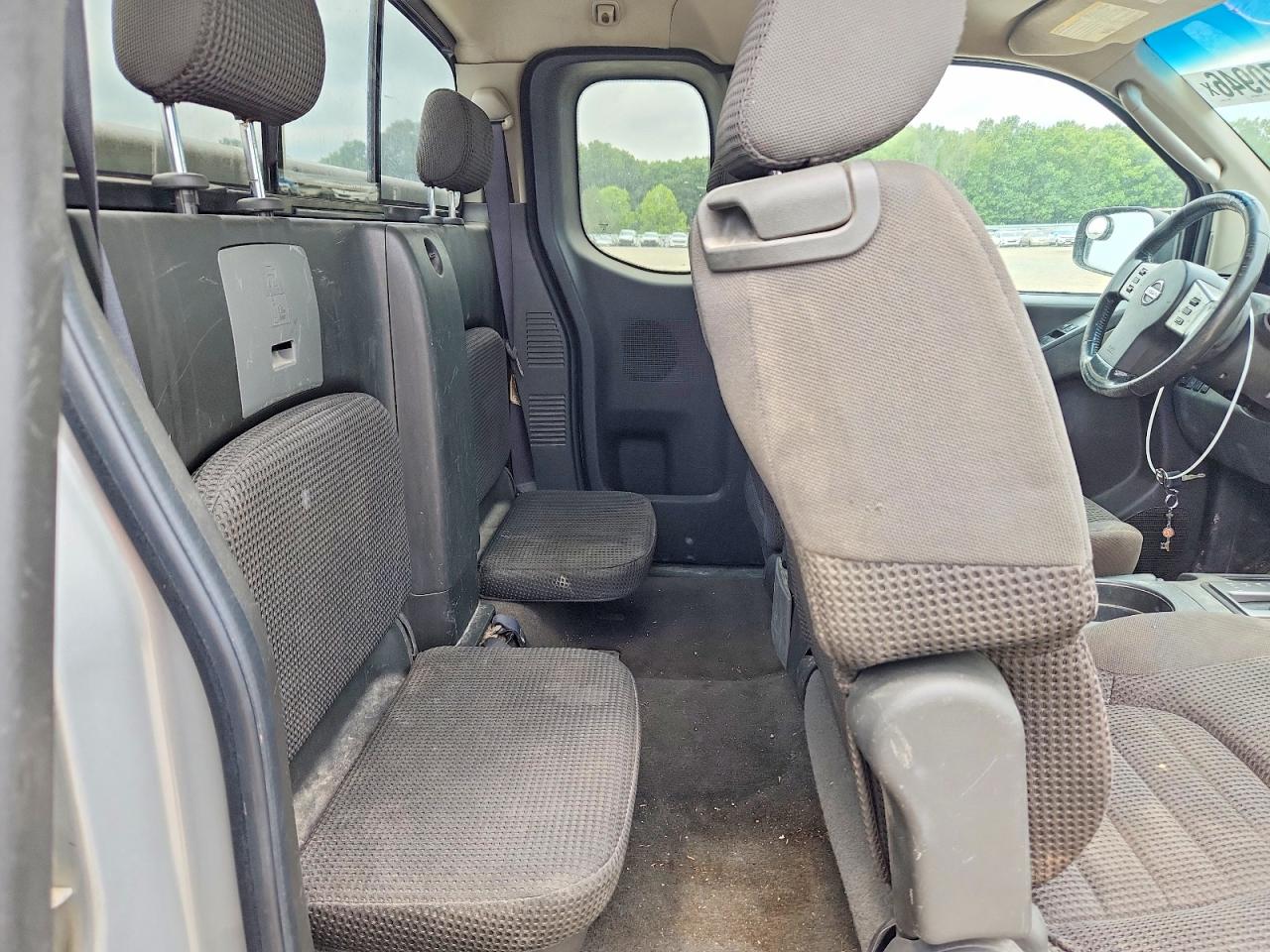 Nissan Frontier Se