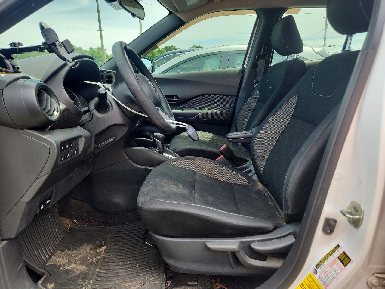 Nissan Kicks S