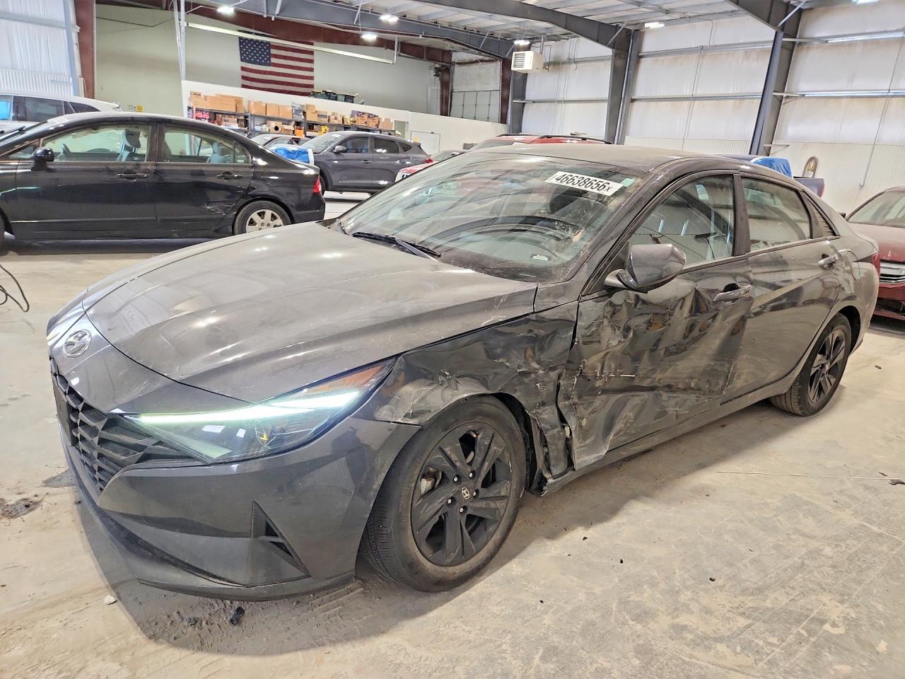 Salvage Hyundai ELANTRA Image