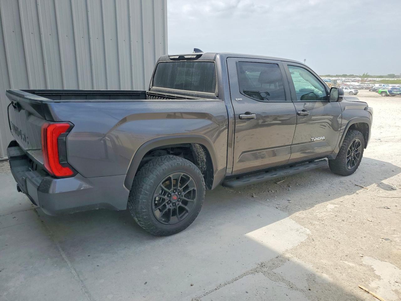 Toyota Tundra Sr5
