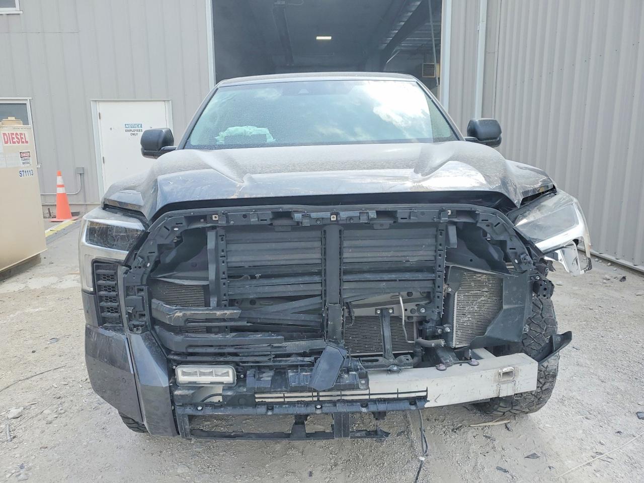 Toyota Tundra Sr5
